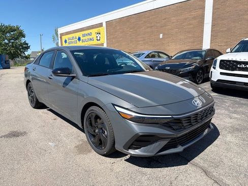 New 2026 Hyundai Elantra Sport FWD image 11