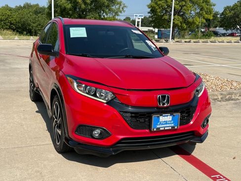 Used 2019 Honda HR-V Sport image 8