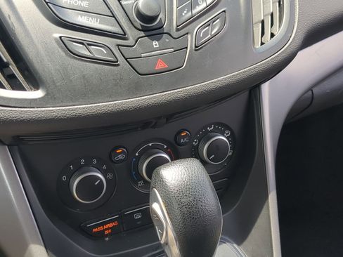 Used 2016 Ford Escape SE FWD image 16