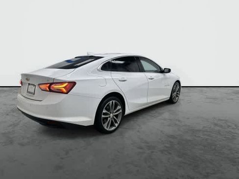 Used 2024 Chevrolet Malibu LT image 4