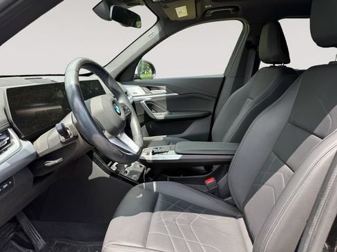 Used 2023 BMW X1 xDrive28i w/ Premium Package AWD/4WD image 9