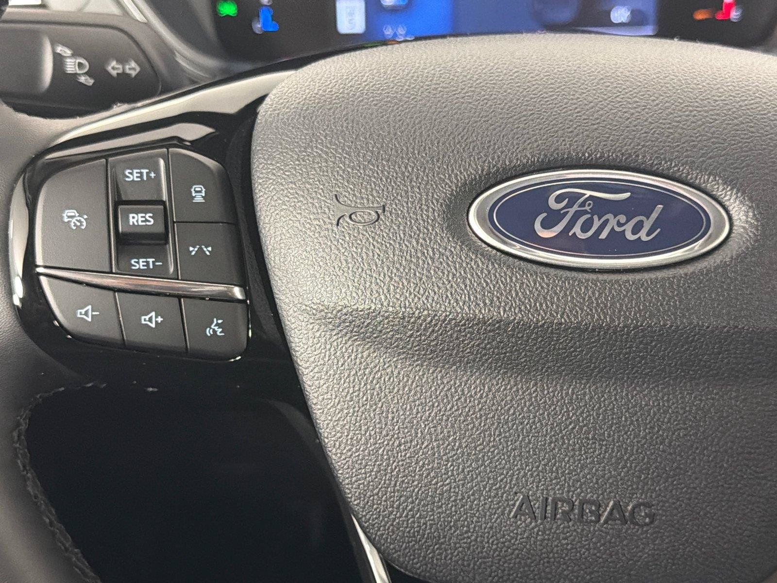 Used 2025 Ford Escape SE FWD image 26