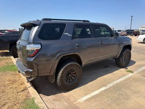 Used 2021 Toyota 4Runner TRD Off-Road Premium w/ Moonroof Package AWD/4WD image 11