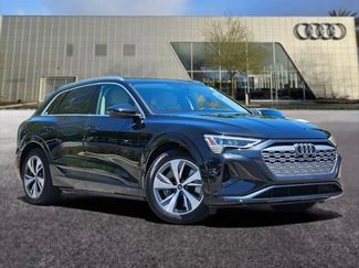 Used 2024 Audi Q8 e-tron Premium Plus AWD/4WD video 1