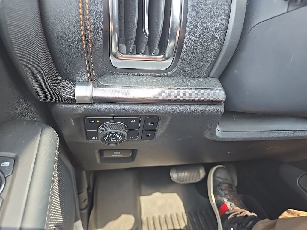 Used 2025 Ford Expedition Tremor AWD/4WD image 27