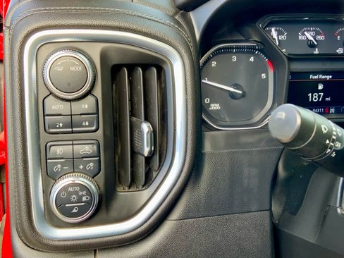 Used 2021 GMC Sierra 3500 SLT w/ SLT Convenience Package image 47