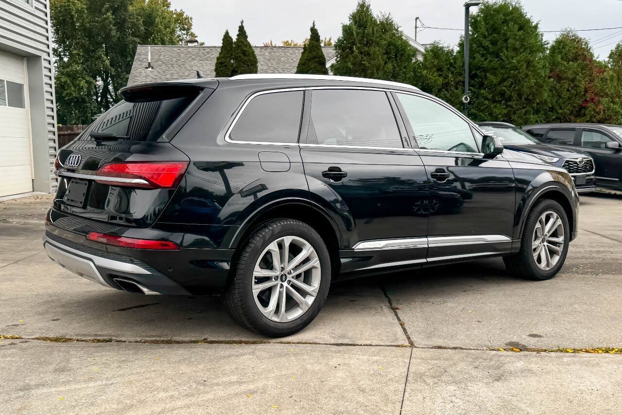 Used 2025 Audi Q7 3.0T Premium Plus AWD/4WD image 3
