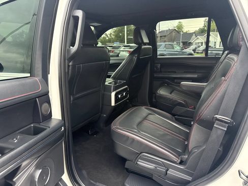 Used 2024 Ford Expedition Limited AWD/4WD image 17