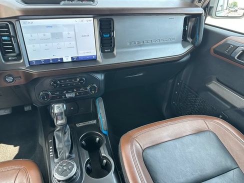 Used 2022 Ford Bronco Outer Banks AWD/4WD image 14