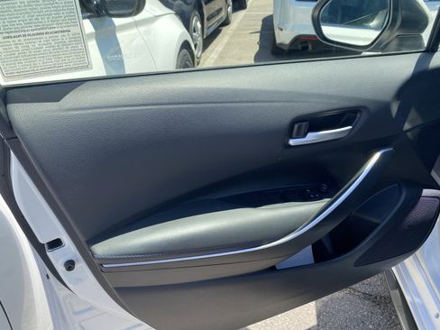 Used 2022 Toyota Corolla SE w/ Carpet Mat Package (TMS) FWD image 12
