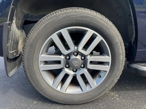 Used 2024 Toyota 4Runner TRD Sport AWD/4WD image 10
