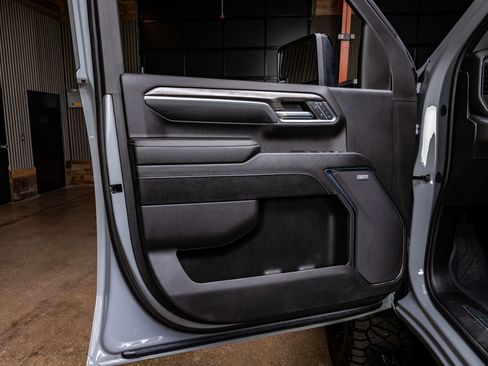 Used 2024 Chevrolet Silverado 2500 LTZ w/ LTZ Plus Package image 36