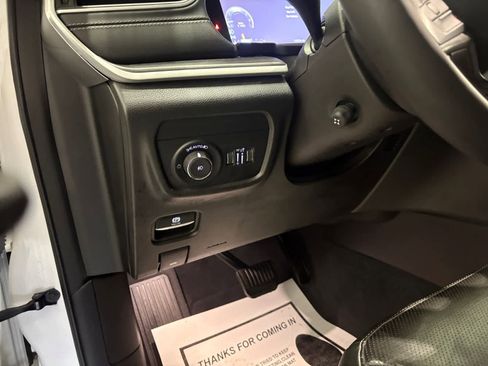 Used 2023 Jeep Grand Cherokee Limited w/ Luxury Tech Group II image 21