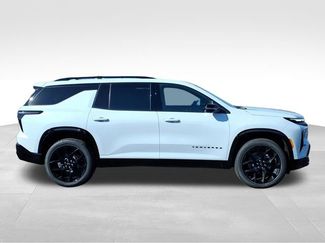 New 2026 Chevrolet Traverse RS w/ LPO, Floor Liner Package AWD/4WD video 2