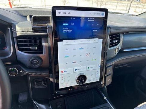 Used 2023 Ford F150 Lightning Platinum image 24