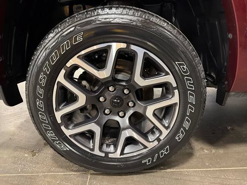 Used 2025 RAM 1500 Laramie w/ Sport Appearance Package AWD/4WD image 25