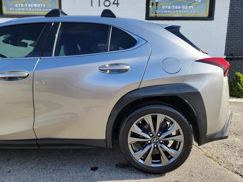Used 2019 Lexus UX 200 F Sport w/ F Sport Premium Package FWD image 10