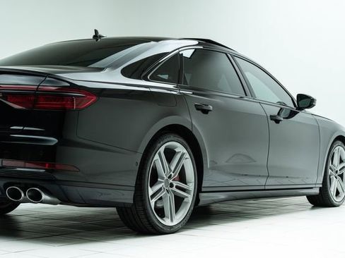 Used 2020 Audi S8 L image 24