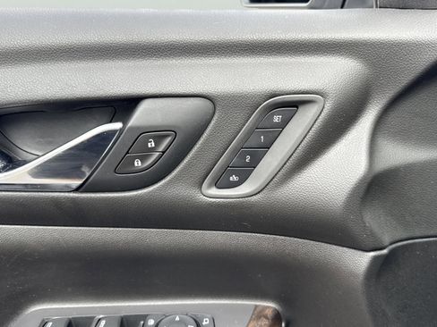 Used 2021 GMC Acadia Denali w/ Denali Technology Package image 20