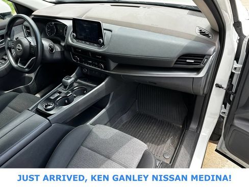 Certified 2023 Nissan Rogue SV AWD/4WD image 20