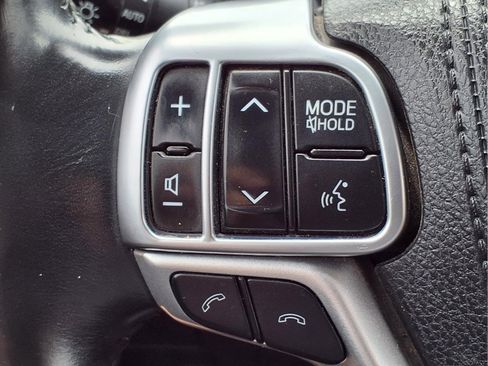Used 2017 Toyota Highlander Limited Platinum AWD/4WD image 28