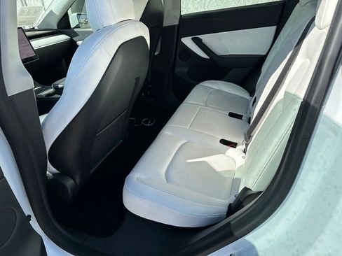 Used 2022 Tesla Model Y Performance AWD/4WD image 5
