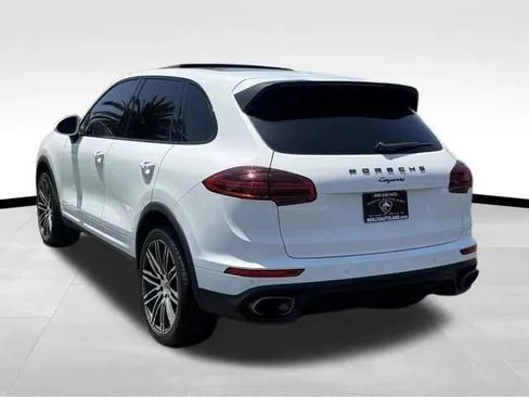 Used 2016 Porsche Cayenne AWD/4WD image 4