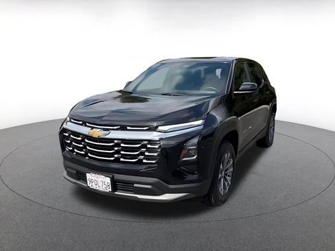Used 2025 Chevrolet Equinox LT FWD image 7