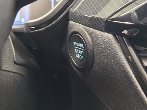 Certified 2025 Ford Escape ST-Line image 21