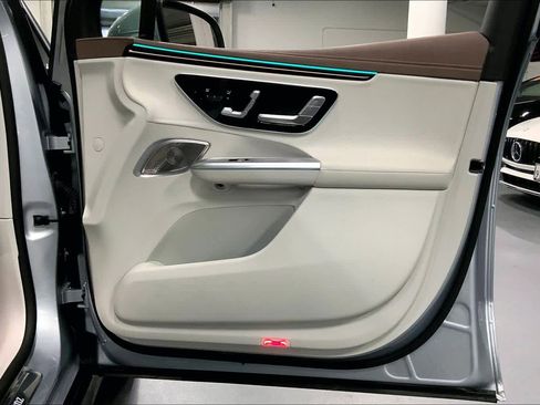 Certified 2023 Mercedes-Benz EQE 500 4MATIC SUV image 22