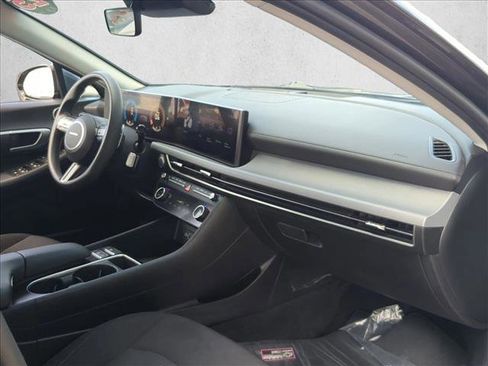 Used 2025 Hyundai Sonata SEL FWD image 20