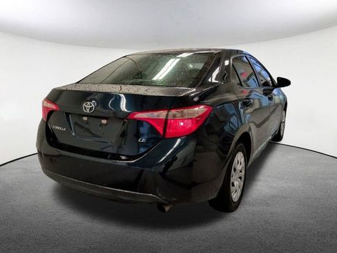 Used 2018 Toyota Corolla LE image 13