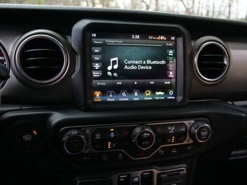 Used 2021 Jeep Gladiator Rubicon image 15