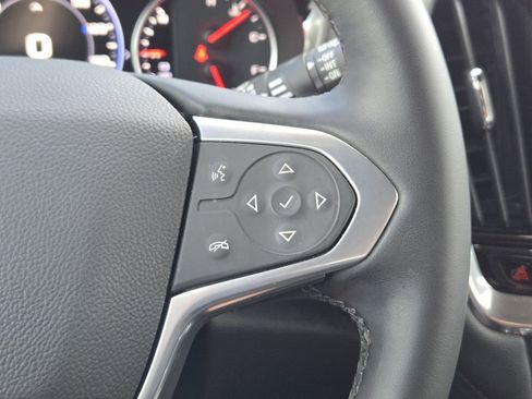 Used 2023 Chevrolet Traverse High Country FWD image 26