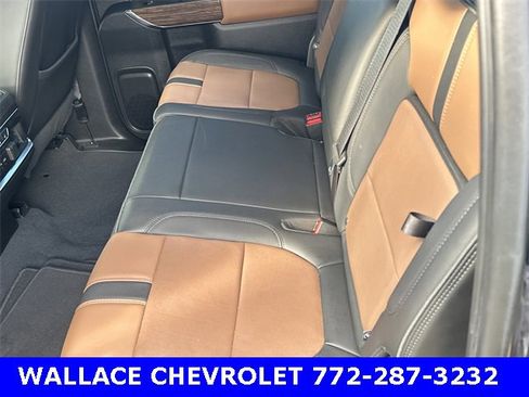 Used 2021 Chevrolet Silverado 1500 High Country w/ Technology Package image 12