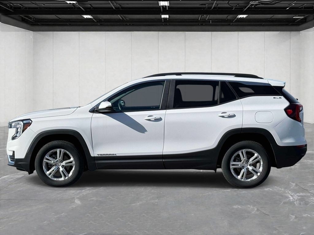 Used 2022 GMC Terrain SLE w/ Driver Convenience Package AWD/4WD image 6