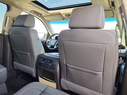 Used 2018 GMC Yukon Denali w/ Denali Ultimate Package image 16