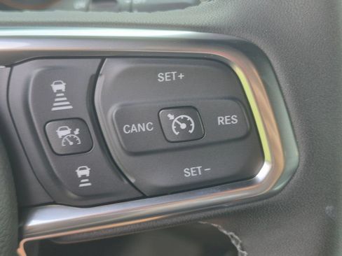 New 2026 Jeep Wrangler Unlimited Sahara AWD/4WD image 15
