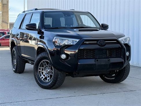 Used 2020 Toyota 4Runner Venture image 2
