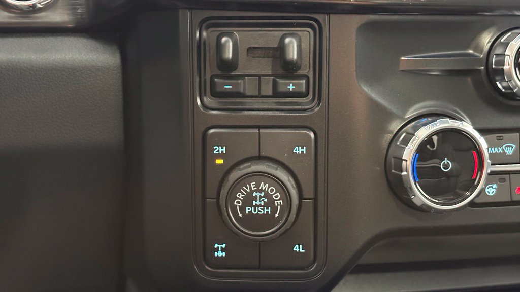 New 2026 Ford F350 Lariat w/ Tremor Off-Road Package AWD/4WD image 39