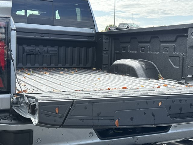 New 2026 GMC Sierra 2500 AT4 w/ AT4 Premium Plus Package AWD/4WD image 4