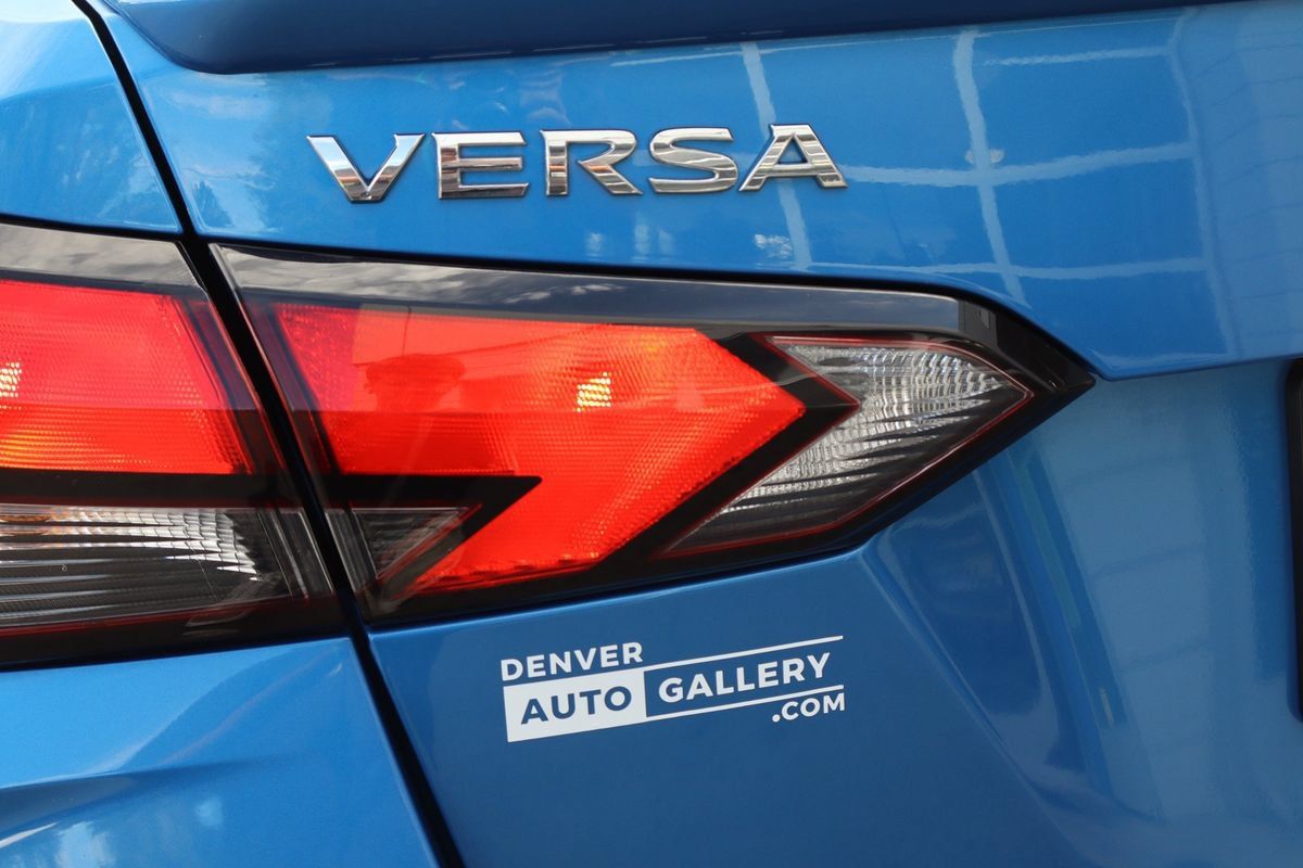 Used 2021 Nissan Versa SR w/ Convenience Package FWD image 22