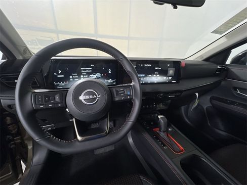 New 2026 Nissan Kicks SR image 11