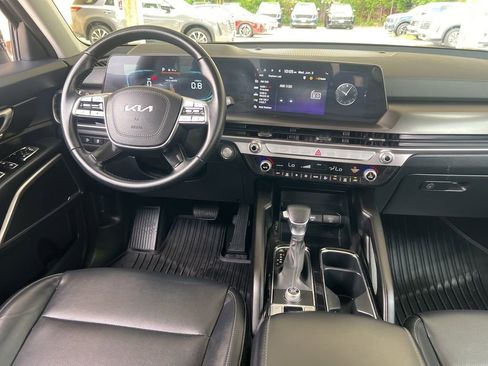 Certified 2025 Kia Telluride LX FWD image 17