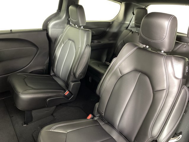 New 2026 Chrysler Pacifica Select FWD image 30
