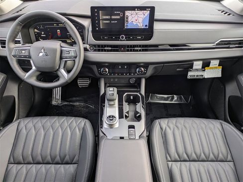 New 2026 Mitsubishi Outlander SEL image 16