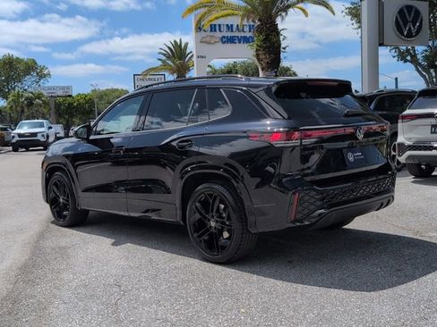 Used 2026 Volkswagen Tiguan SE R-Line image 5