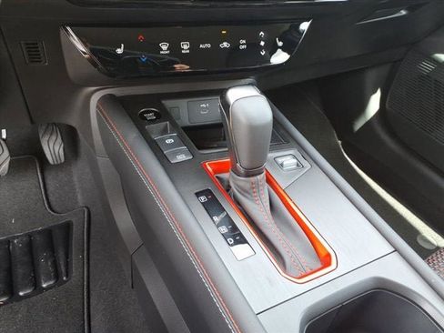 New 2026 Nissan Kicks SR w/ Cold Weather Package AWD/4WD image 8