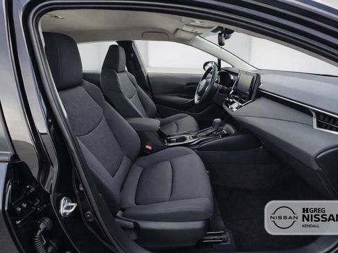 Used 2022 Toyota Corolla LE FWD image 9