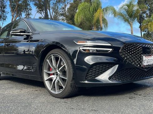 Used 2025 Genesis G70 2.5T image 5